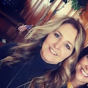 Meet your Posher, Connie